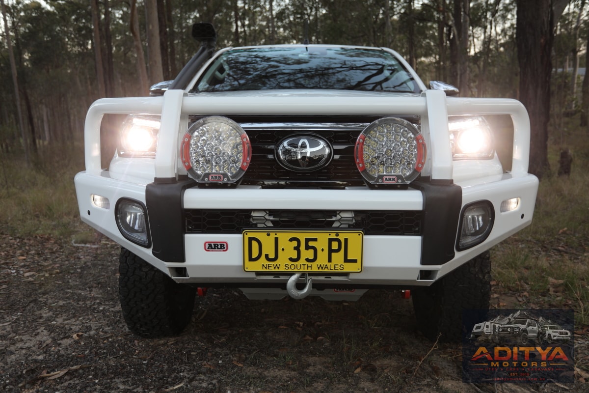 2020 Toyota Hilux SR5 dual cab